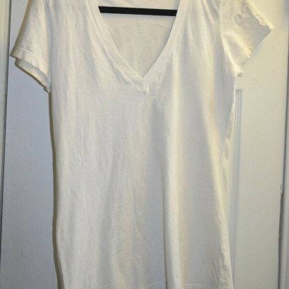 E.VIL ALTER EGO WOMENS V NECK SHORT SLEEVE T-SHIRT SIZE L