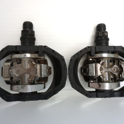 SHIMANO PD-M424 PLATFORM FLAT CLIPLESS PEDALS NO CLEATS