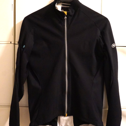 ASSOS IJ.HABU5 EARLY WINTER JACKET MEN’S CYCLING JACKET BLACK XLG (2XL)