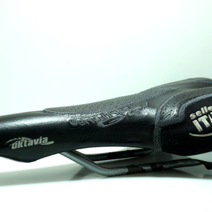SELLE ITALIA OKTAVIA STAINLESS STEEL RAIL ROAD SADDLE 143MM